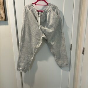 Lululemon Scuba Joggers High Rise 7/8 Length